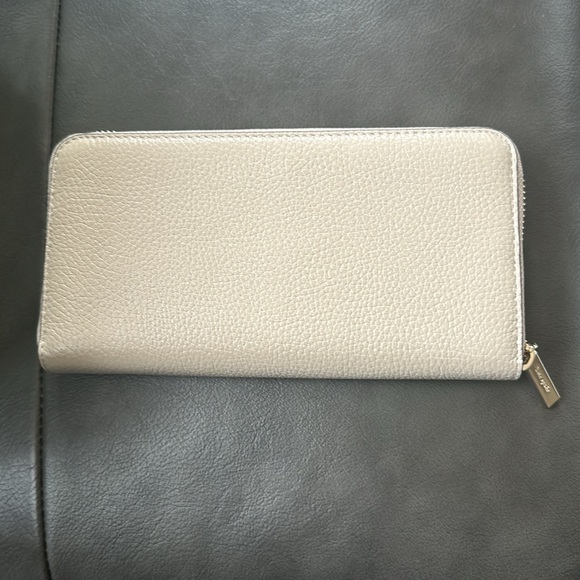 Kate Spade zip up large wallet - Picture 4 of 7